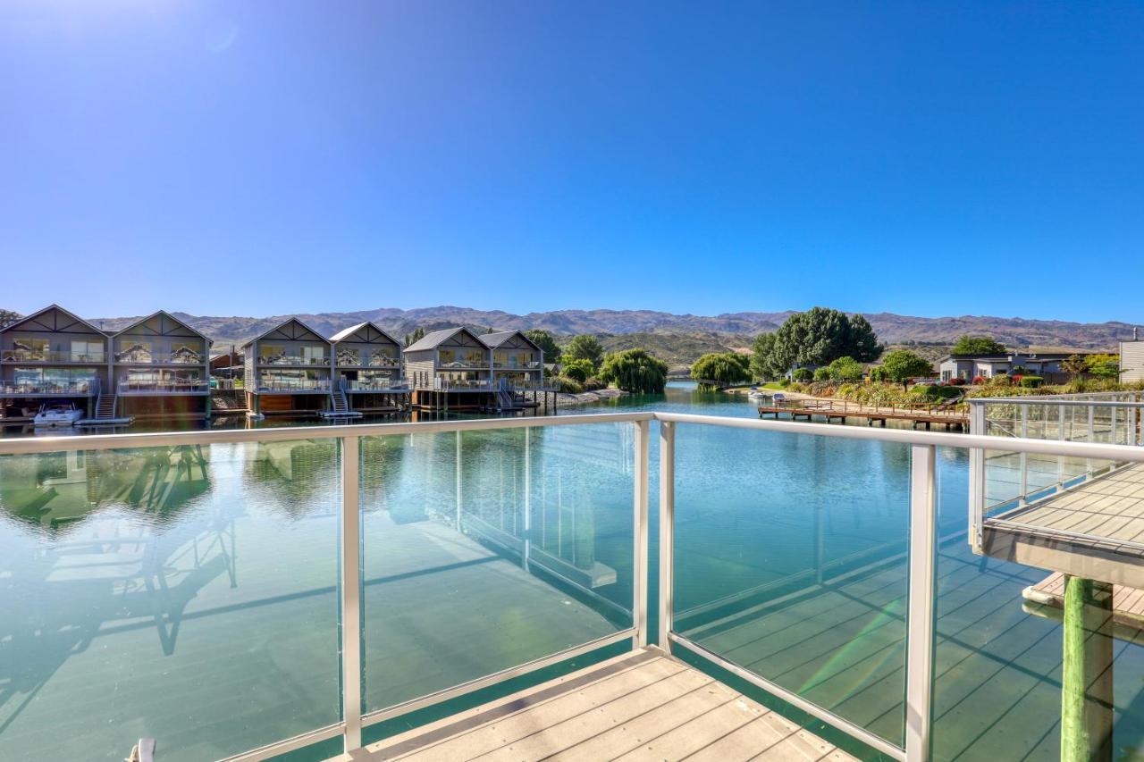 Marsden Lake Resort Central Otago Cromwell Exterior photo View of the San Jacinto River from the San Jacinto Marina
