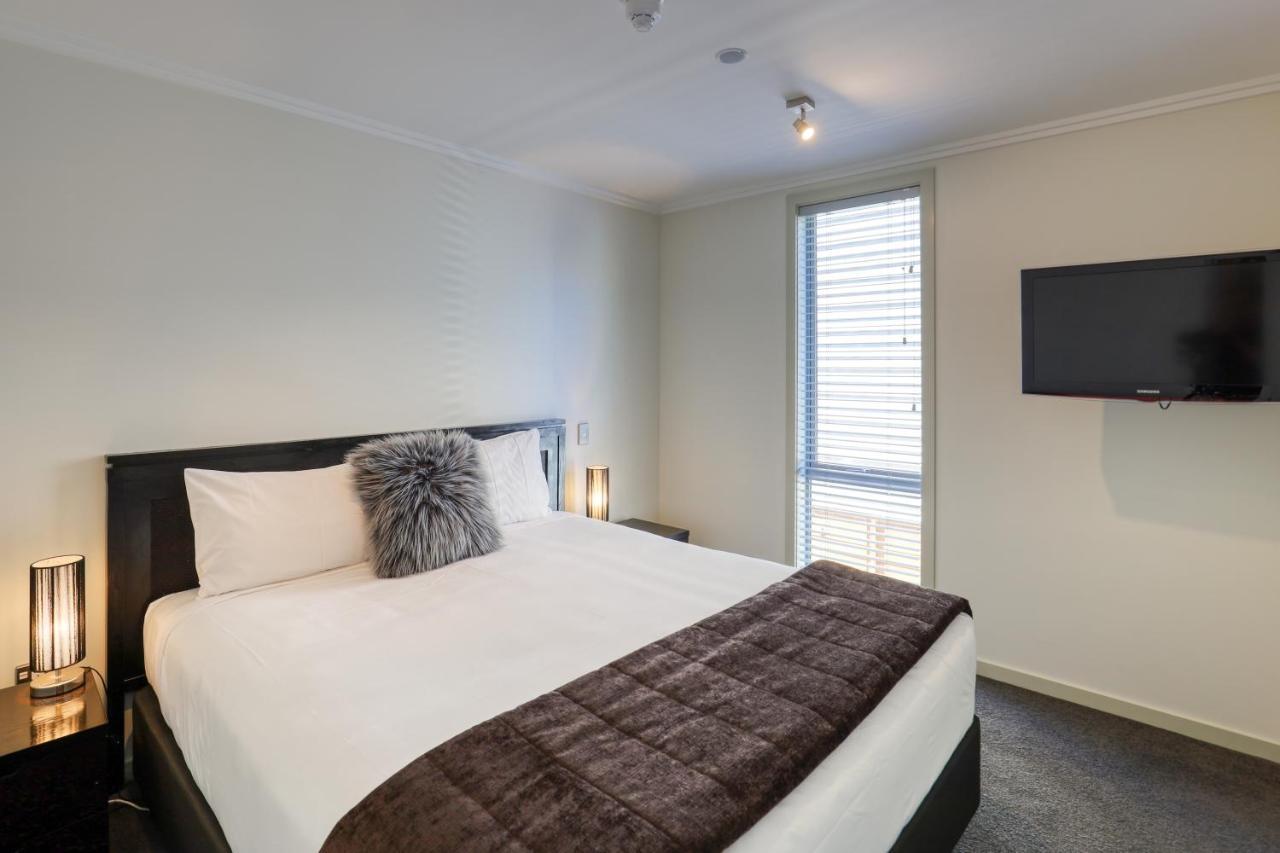 Marsden Lake Resort Central Otago Cromwell Exterior photo A bedroom at the hotel