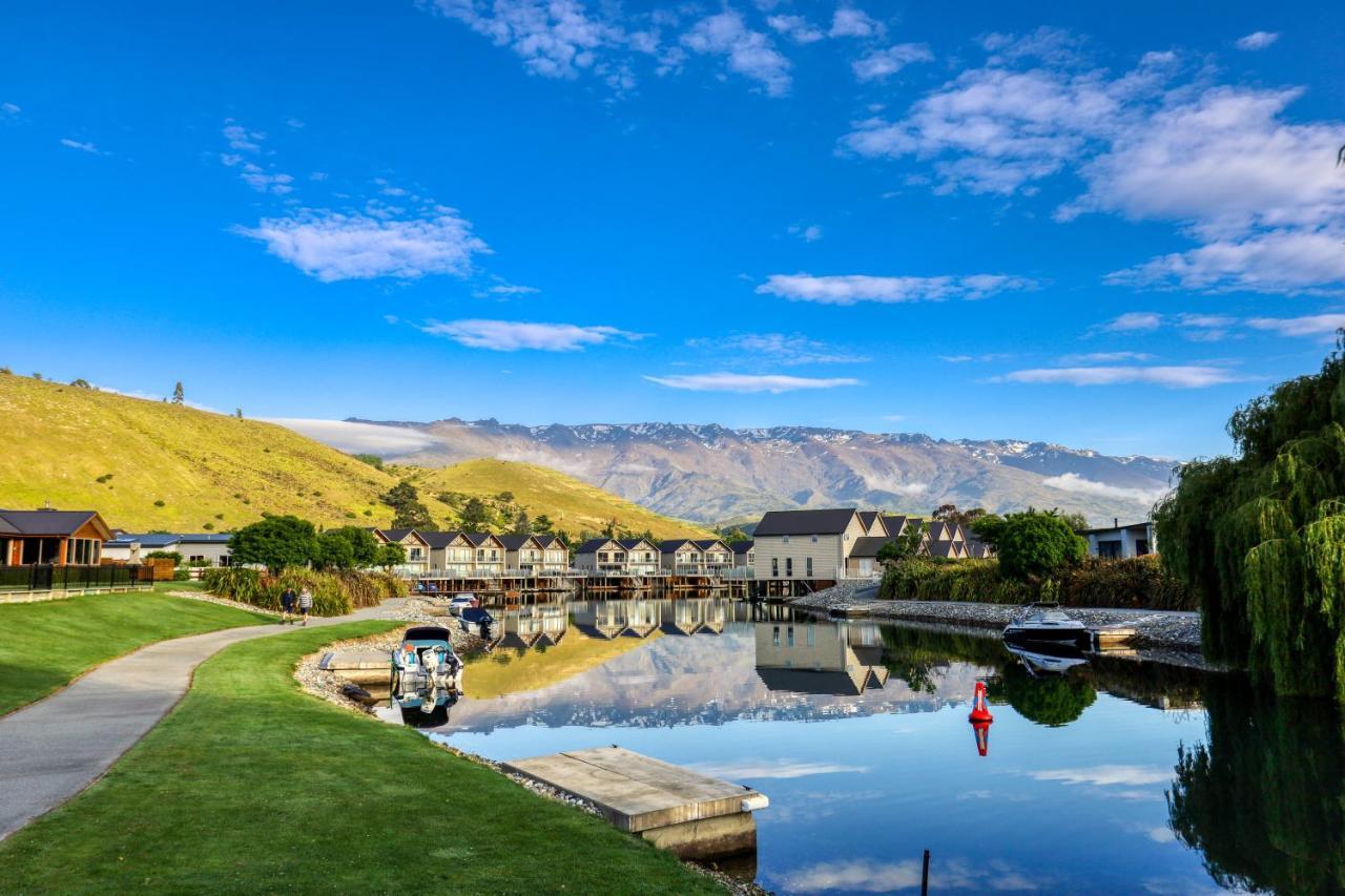 Marsden Lake Resort Central Otago Cromwell Exterior photo The village of Jack's Point