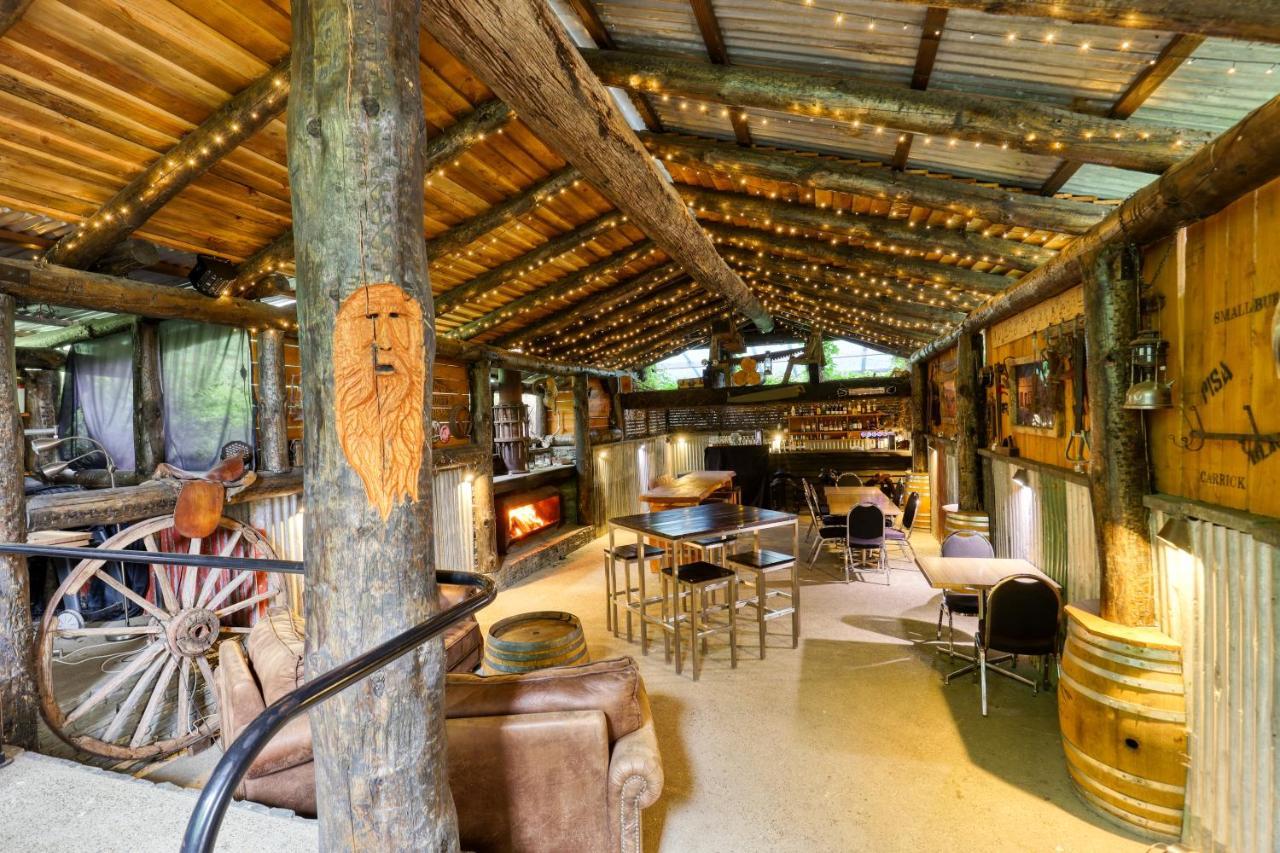 Marsden Lake Resort Central Otago Cromwell Exterior photo The interior of the Treehouse