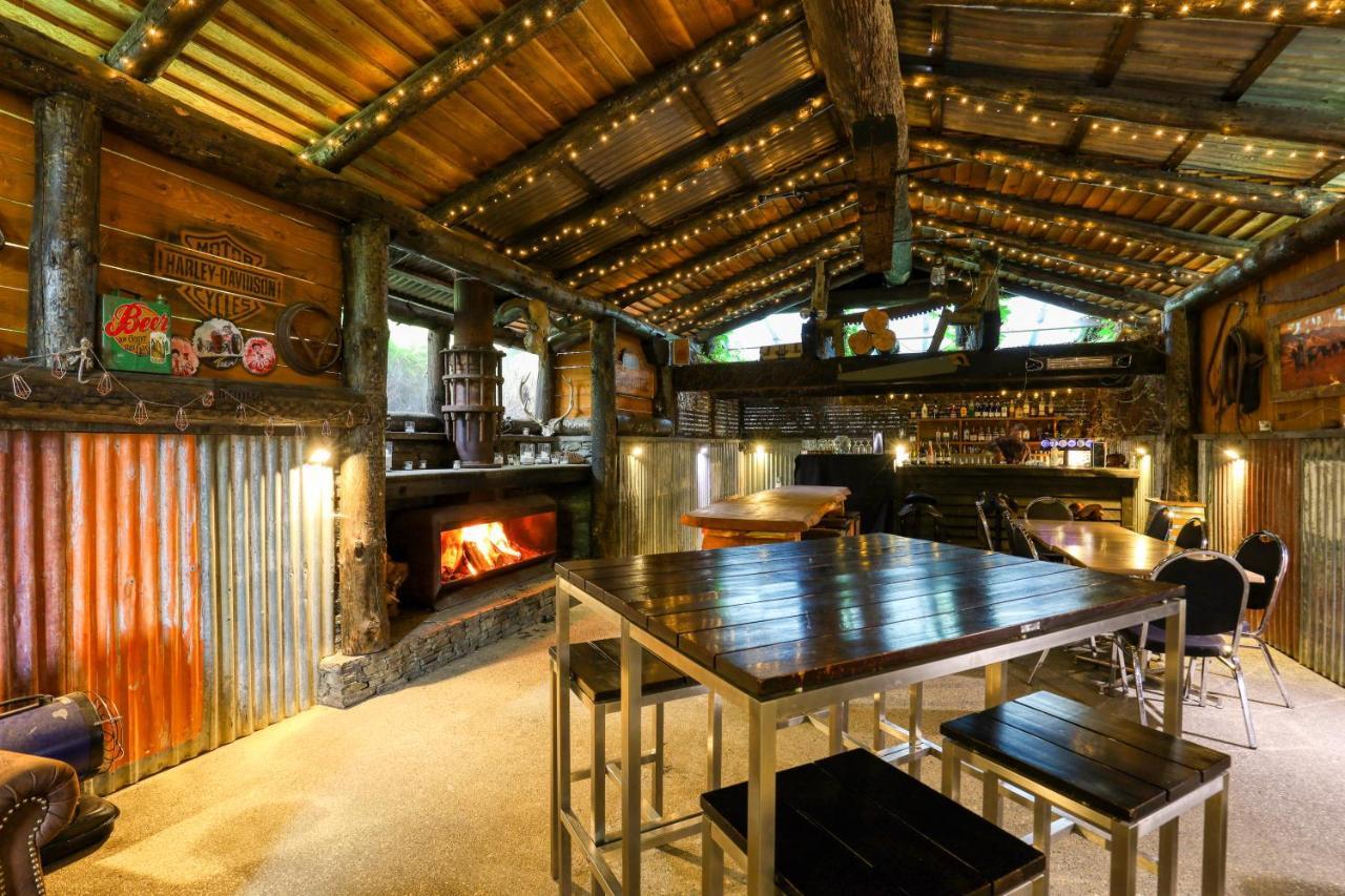 Marsden Lake Resort Central Otago Cromwell Exterior photo The interior of the bar